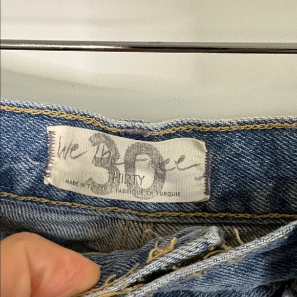 Free People We The Free Jean Shorts Button Fly High Rise Frayed Size 30 - Picture 3 of 8